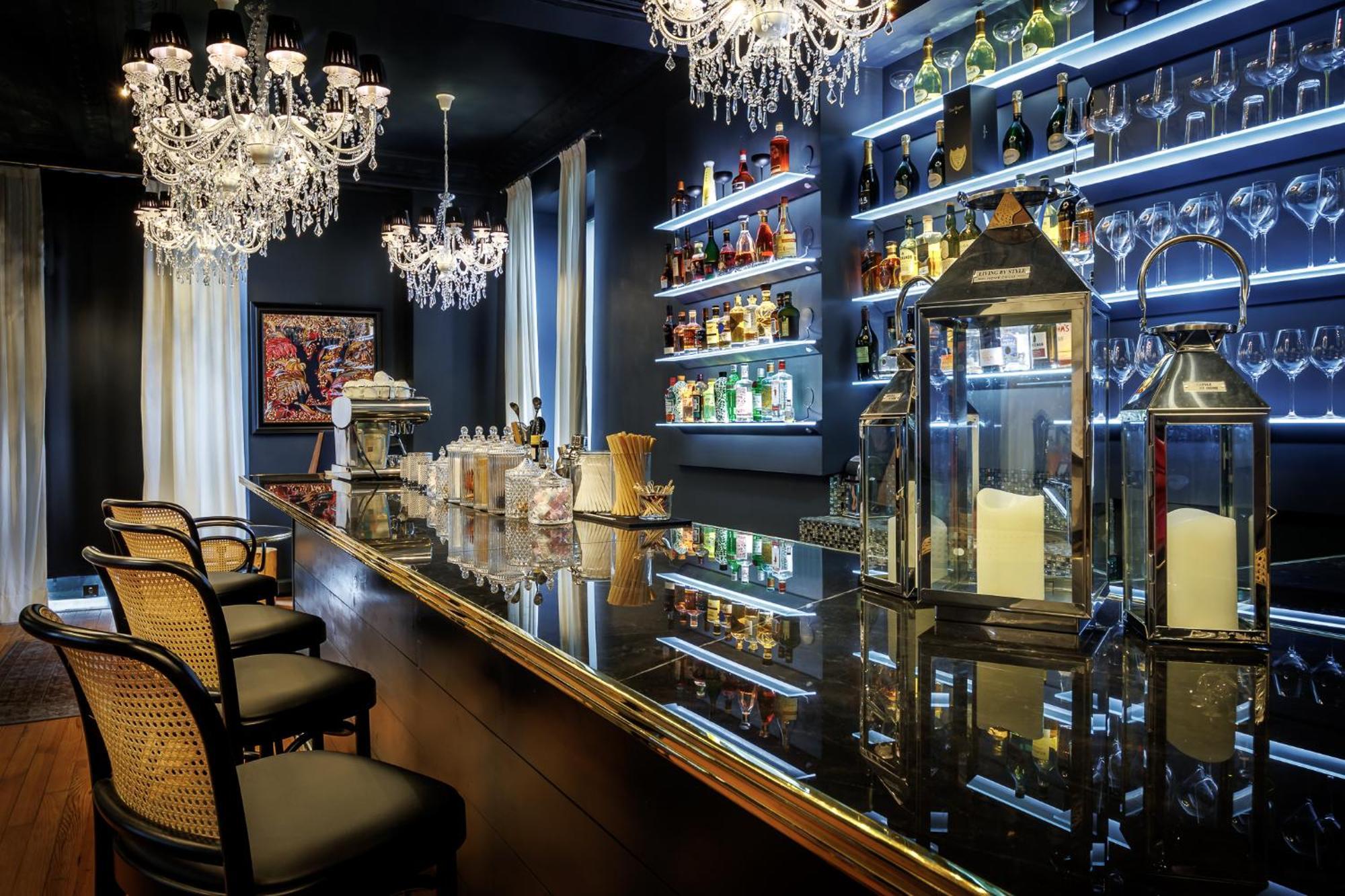 Belfry & Spa By Ligne St Barth Lourdes Ngoại thất bức ảnh The bar at the 21 Club